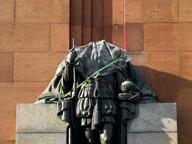 Ratepayers will foot the $10,000 bill to clean a vandalised statue, before repair costs. (Rachael Ward/AAP PHOTOS)